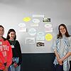 Schülerinnen der 8a/8b des Klettgau-Gymnasiums Tiengen stellen ihre Idee eines Fotowettbewerbes für Jugendliche vor. Von links: Leni ...