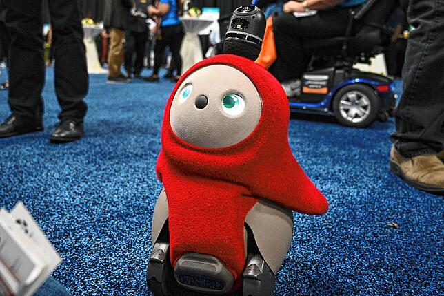 Erhält der Sozialroboter Lovot wenig Beachtung zieht er ein Schmollgesicht.