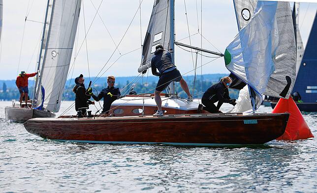 Bild 15: Dutzende Segelyachten im Konstanzer Trichter: Bilder der Regatten bei der Bodenseewoche