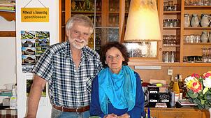 Die Wirtsleute Jakob und Annemarie Kropf im Gasthaus „Adler“. Bild: Sonja Eiche