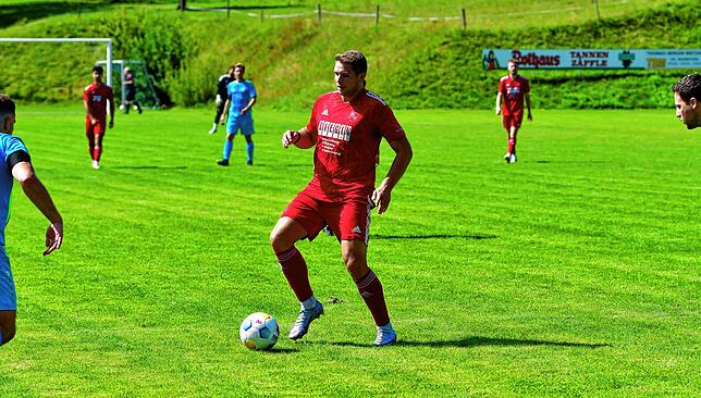 Bild 22: VfR Bad Bellingen müht sich zu einem 3:1 beim SV Buch &ndash; und wir haben Bilder!