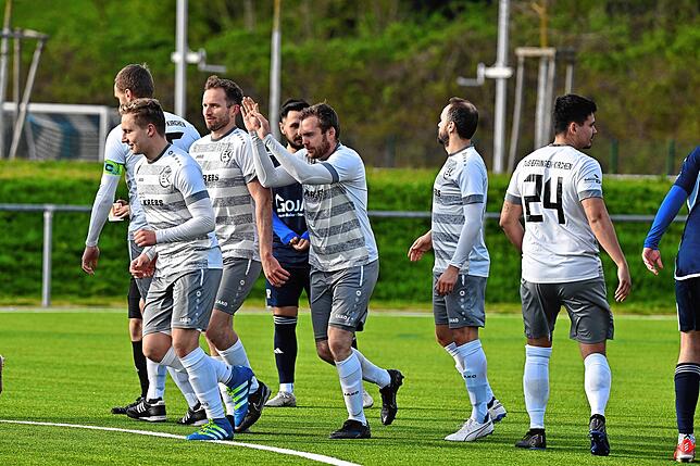 Bild 30: TuS Efringen-Kirchen besiegt SV Blau-Weiß Murg mit 6:2 &ndash; und wir haben Bilder!