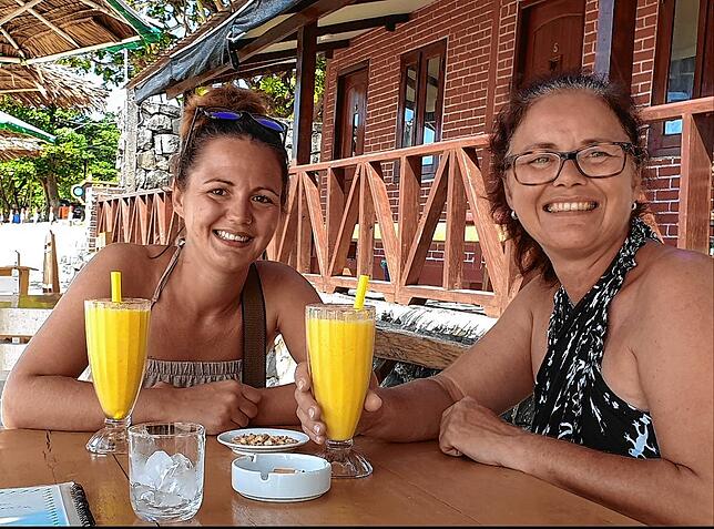 Da war noch alles gut. Susanne Brügel und ihre Schwester Annabel im Urlaub.