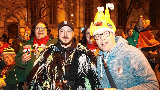 Bild 24: Die Fasnacht wird verbrannt. Hunderte Narren nehmen in Konstanz Abschied