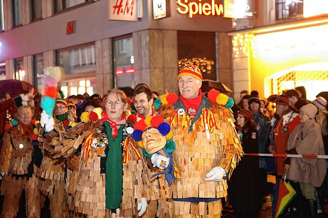 Bild 4: &sbquo;S goht degege! In Konstanz wird die Fasnacht ausgerufen. Hier gibt&lsquo;s die Bilder aus der Altstadt