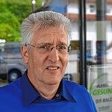 „Nichts, weil damit nur die Multis eine goldene Nase verdienen.“Wilfried Ermler, Tankstellenbetreiber, auf die Frage, was er ...