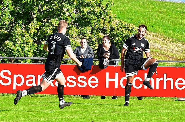 Bild 19: FC Wehr gewinnt 4:2 beim SV Waldhaus – und wir haben Fotos!