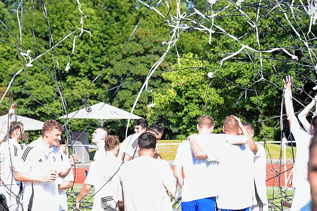 Bild 24: SV 08 Laufenburg steigt nach 2:1 gegen 1. SV Mörsch in die Verbandsliga auf – wir haben Fotos! (II)