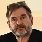 Andreas Klatt von der Bürger-Energie Bodensee eG (BEB), die über die IG Hegauwind am geplanten Windpark-Projekt beteiligt ist, zur ...