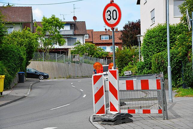 Im Zuge einer Baustelle galt an der Mesmerstraße bereits Tempo 30. Bald auch in der Nacht?