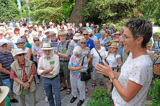 Mehr als 500 Interessenten kamen zur letzten öffentlichen Führung auf das Gelände der Landesgartenschau. Geschäftsführerin Edith ...