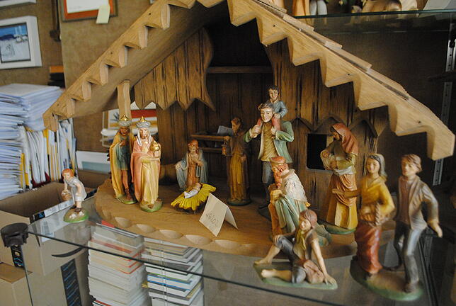 Die St. Marienbuchhandlung verkauft auch Krippen und Figuren.