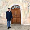 Ralph Gerster vor seinem jetzigen Amtssitz, dem Rathaus in Herdwangen. Ab Mitte Januar wird der 51-Jährige als Bürgermeister in ...