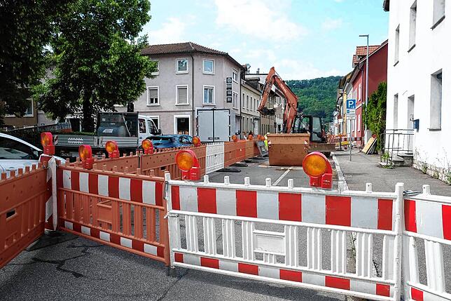 Die Arbeiten an der Schulhausstraße/Gießenstraße werden noch etwa vier bis sechs Wochen dauern.