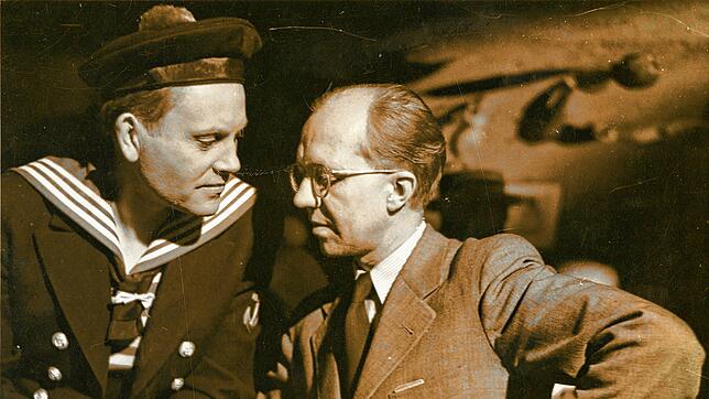 Herbert Engelsing (rechts) mit dem Schauspieler Paul Verhoeven bei Dreharbeiten.