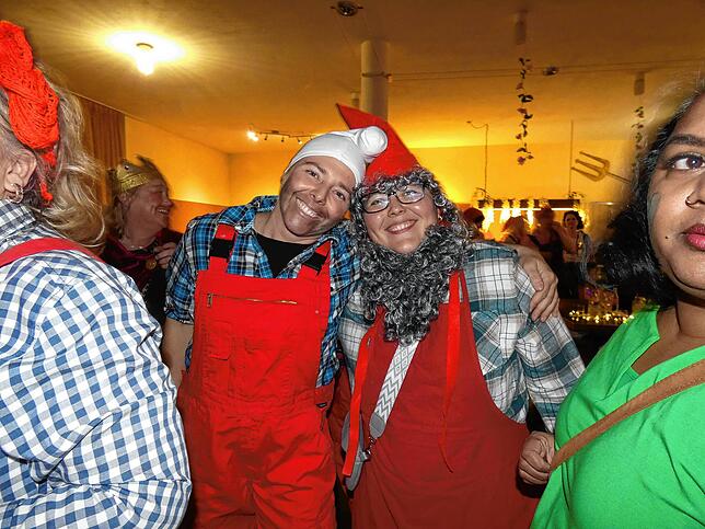 Bild 4: Wiiberfasnacht: Das begeisterte Publikum brachte den Saal zum Beben - die Highlights in Bildern!