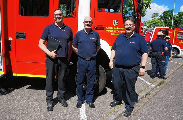Feuerwehrkommandant Peter Wolf (Mitte) und seine Stellvertreter Christian Hoch (links) und Ralf Rieple (Hauptorganisator des Tags der ...