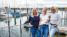 Petra Weber (von links), Sabine Witte und Michaela Brachat-Thum sind Teil der „Seglerinnen“, einem deutschlandweiten Netzwerk segelnder ...