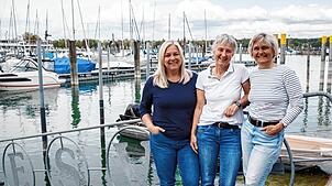 Petra Weber (von links), Sabine Witte und Michaela Brachat-Thum sind Teil der „Seglerinnen“, einem deutschlandweiten Netzwerk segelnder ...