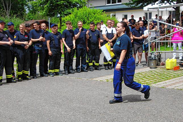 Bild 22: Wettkämpfe bei hitzigen Temperaturen in Berau – Teil 2