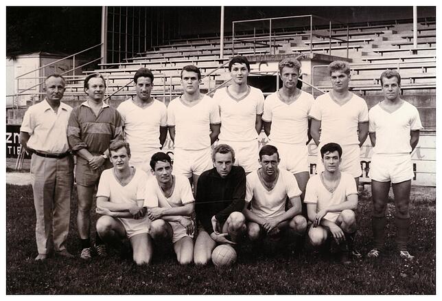 Im Spieljahr 1968/69 wurde der FC Tiengen dank einer starken Saison von Dieter Hart Vizemeister in der zweiten Amateurliga (heute ...