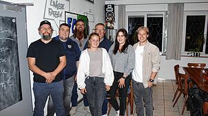 Sie bilden die Vorstandschaft des FC Schwandorf/Worndorf/Neuhausen (von links): Andreas Dreher, Yannik Wunderlich, Linus Bastian, ...