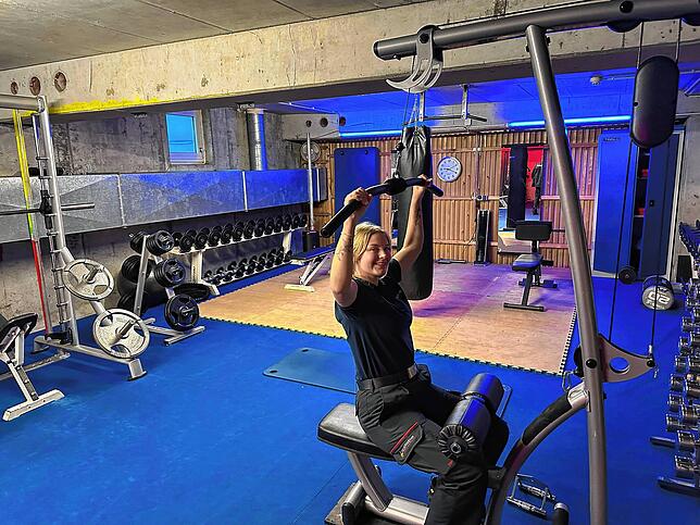 Im Keller der Feuerwache gibt es zudem neben vielen Lagerflächen auch ein Fitnessraum für die Feuerwehrleute.