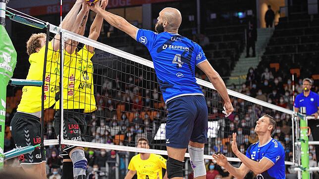 &bdquo;Heimspiel&ldquo; für den VfB in der Ratiopharm-Arena in Neu-Ulm: In der laufenden Saison müssen die Volleyballer aus ...