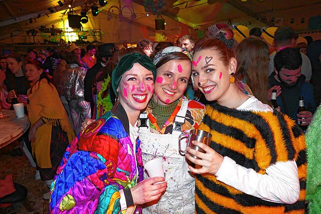 Bild 25: Wetti-Narrendorf in Behla bleibt auch am 2. Jubiläumstag ein Publikumsmagnet