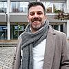 André Schmal vor dem Tengener Rathaus bei der Abgabe seiner Bewerbungsunterlagen Ende Januar. Nun hat er bekannt gegeben, dass er aus ...
