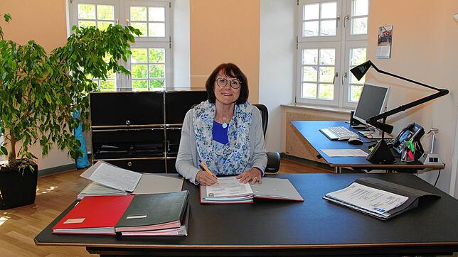 Erstmals hat Bürgermeister-Stellvertreterin Monika Kienzle zu einer Sitzung des Immendinger Gemeinderats eingeladen, die sie am ...