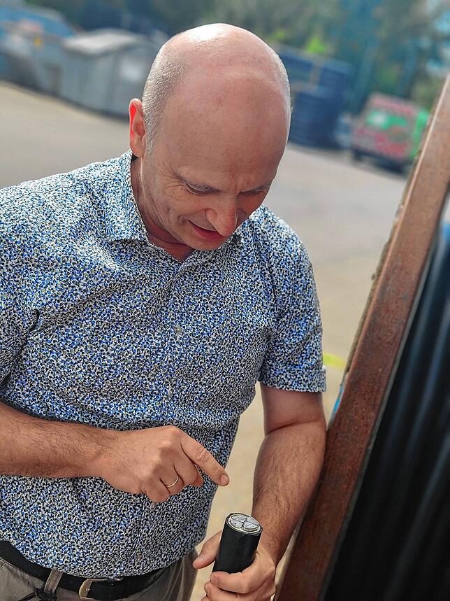 Jan Etzel erklärt die Funktionsweise des Stromnetzes.