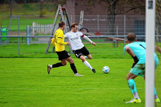 Bild 10: Unsere Bildergalerie zum Bezirksliga-Duell zwischen dem SV Denkingen dem FC Öhningen-Gaienhofen