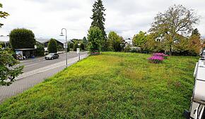 Hier soll eine Baugruppe ein Haus für mindestens drei Familien errichten können: Die Stadt verkauft ein Grundstück am Rand von ...