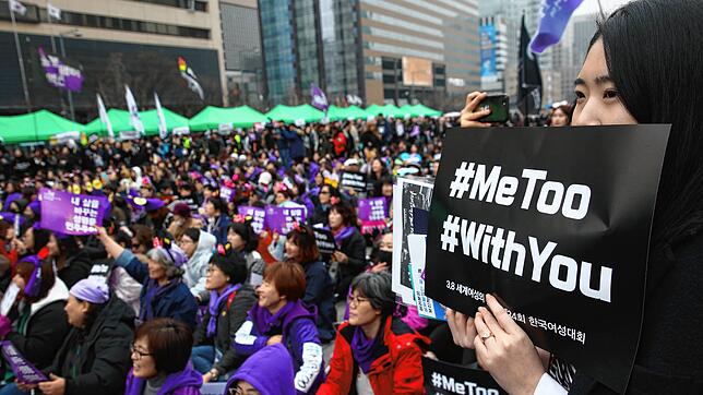 Frauen demonstrieren in Seoul gegen die Benachteiligung in der Gesellschaft. Die MeToo-Bewegung fand in Südkorea großen Widerhall.