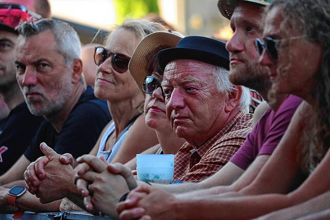 Bild 3: Seiler und Speer begeistern knapp 3000 Zuschauer in Markdorf