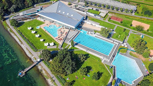 Der einzige Ort in Konstanz, an dem Kinder diesen Sommer planschen können: die Bodensee-Therme.