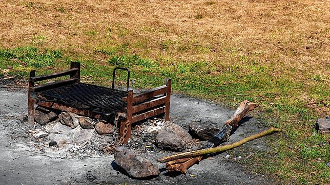 Die Wiesen an den Grillplätzen Romäusquelle &ndash; hier ein Bild vom März &ndash; waren schon im Frühjahr trocken. Nun ist Grillen ...