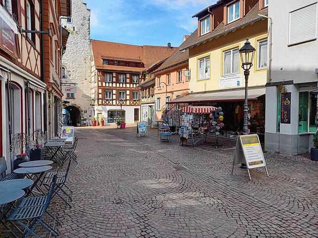 Noch ein wenig kahl und häufig auch nicht so gut frequentiert, wie Händler und Gastronomen es sich wünschen würden: Die Altstadt rund um ...