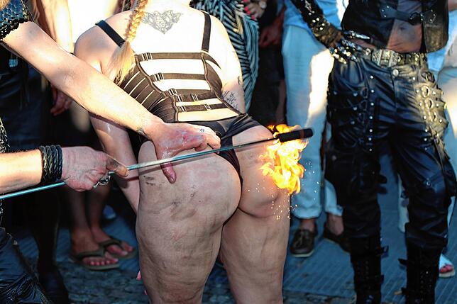 Bild 32: Lack, Leder, Latex! Dieses Spektakel bieten die BDSM-Fans im Konstanzer Hafen