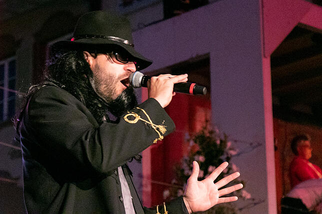 Der Auftritt von Udo Lindenberg in Waldshut war auch Thema des Heimatabends zur 551. Waldshuter Chilbi. In der Rolle des Musiker: ...