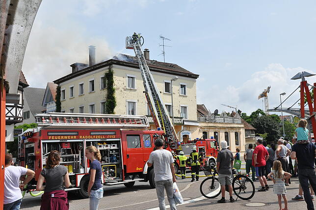 Am 27. Juni 2016 brannte das ehemalige Hotel im Dachstuhl, danach blieb nur noch eine Ruine. Kurz vor dem Brand hatte Investor Bihler ...