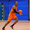 Chris Frazier (14 Punkte) und die wiha Panthers Schwenningen verloren in Rostock knapp.