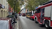 Notarzt und Feuerwehr stehen in der Ekkehardstraße in Singen.