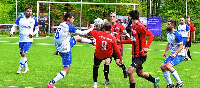 Bild 10: FC 08 Bad Säckingen setzt sich mit 5:1 gegen den FC Geißlingen durch – und wir haben Fotos!