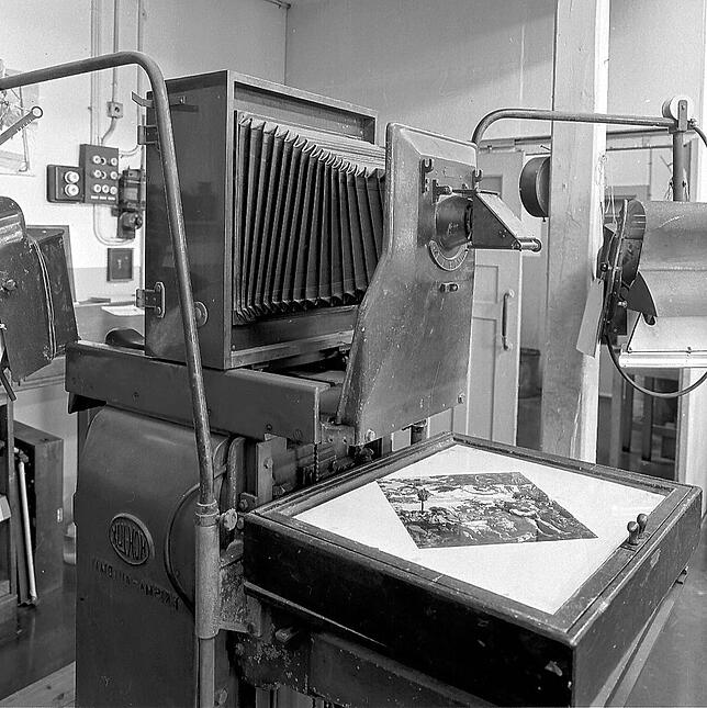 Eine Maschine in der Druckerei.