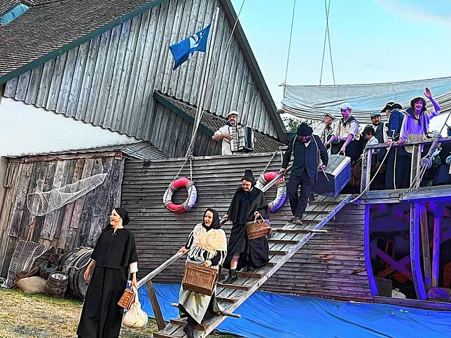 Bild 11: Freilichttheater in Riedern: &bdquo;Zwischen den Welten&ldquo;