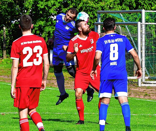 Bild 5: FC RW Weilheim feiert 4:1-Pokalsieg beim SV BW Murg &ndash; und wir haben Bilder!