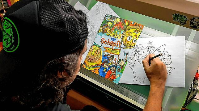 Cartoon-Artist und Helloween-Illustrator Marcos Moura entwickelt in Sao Paulo comichafte Charaktere aus der Wangener Fasnet für ein Mal- ...