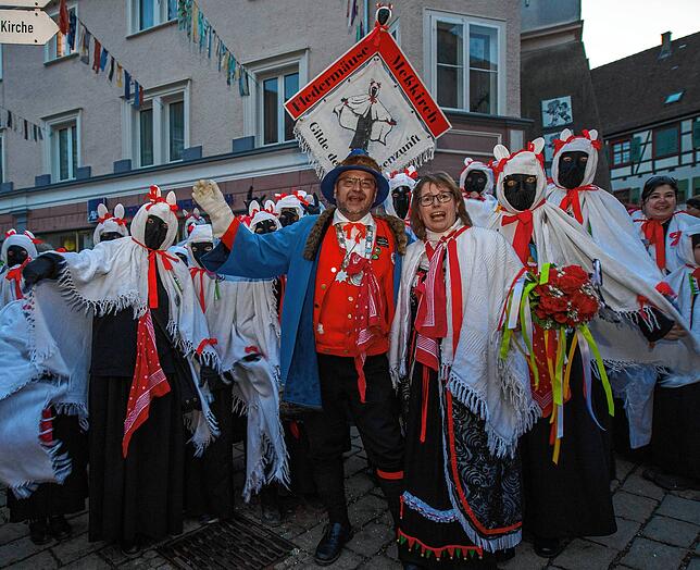 Bild 2: Die schönsten Bilder vom Narrenbaumfällen in Meßkirch